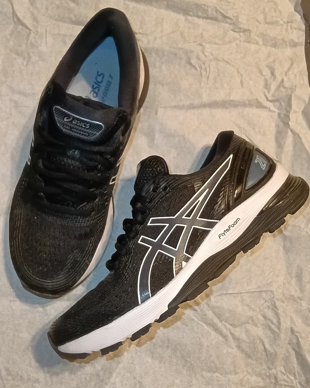ASICS WOMEN'S GEL-NIMBUS 21 Women's 9.5 Black and White Athletic Running Shoes